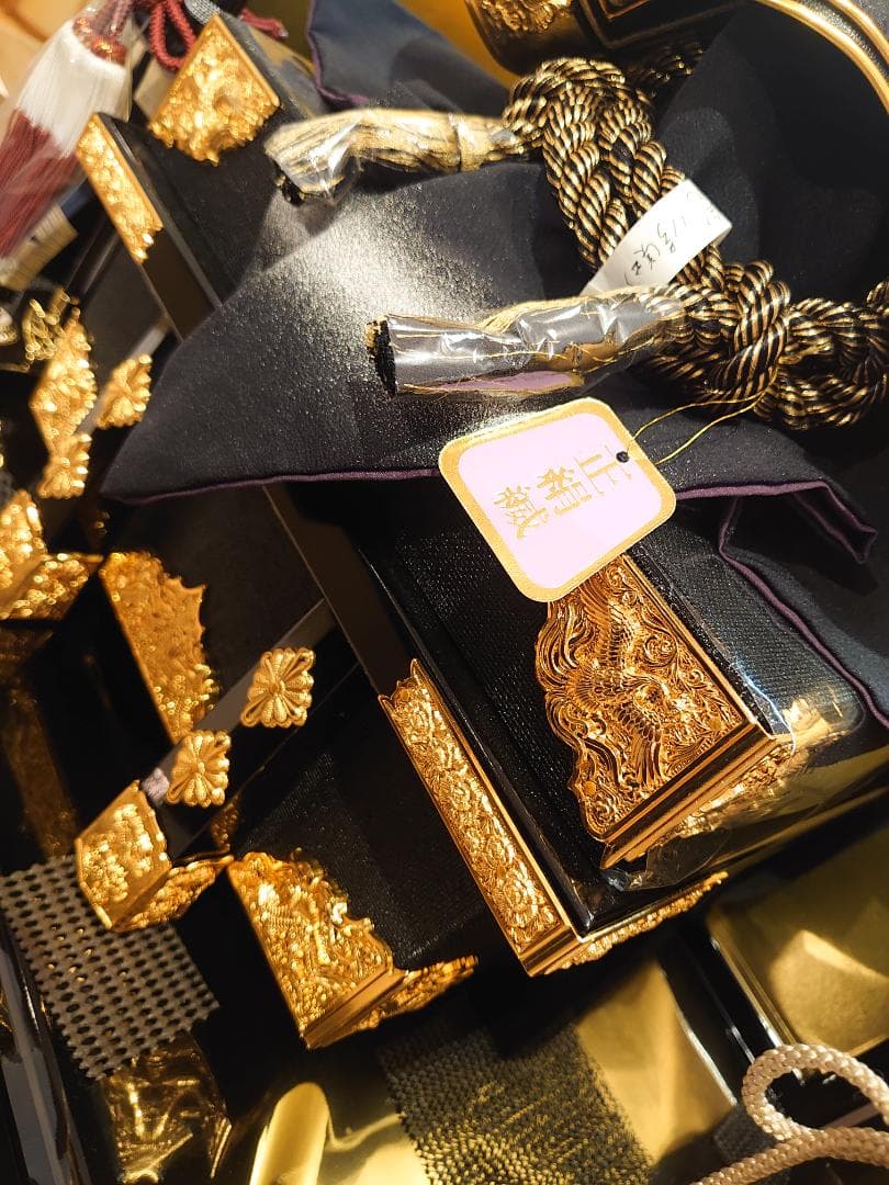 ●五月人形フルセット●　伊達政宗　金の透かし彫り三日月兜　金屏風セット