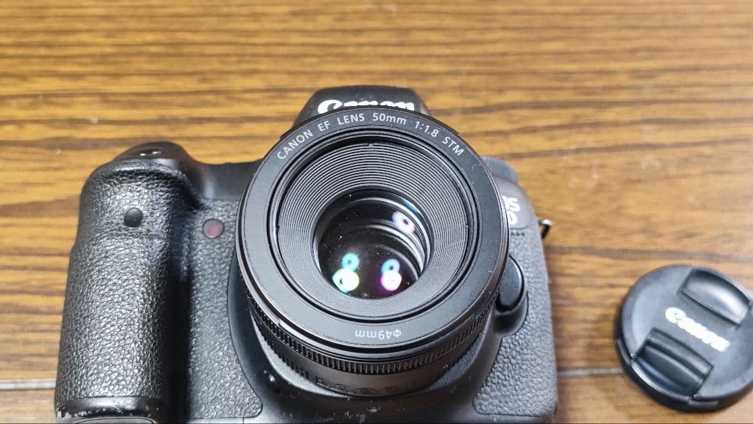 一眼レフ　Canon EOS 6D レンズ2個　ミニ三脚　バッテリー2個セット