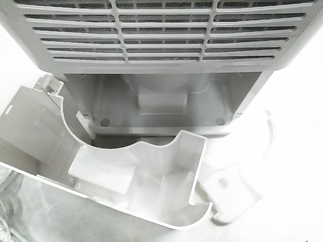 極美品 2024年製 アイリスオーヤマ DCE-6515 除湿機 衣類乾燥 ★