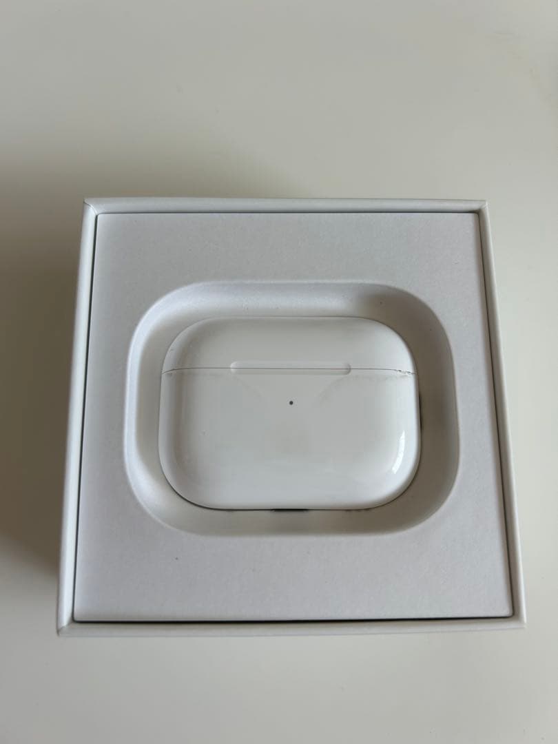 AirPods Pro 2 本体　充電ケーブル/イヤーチップ付