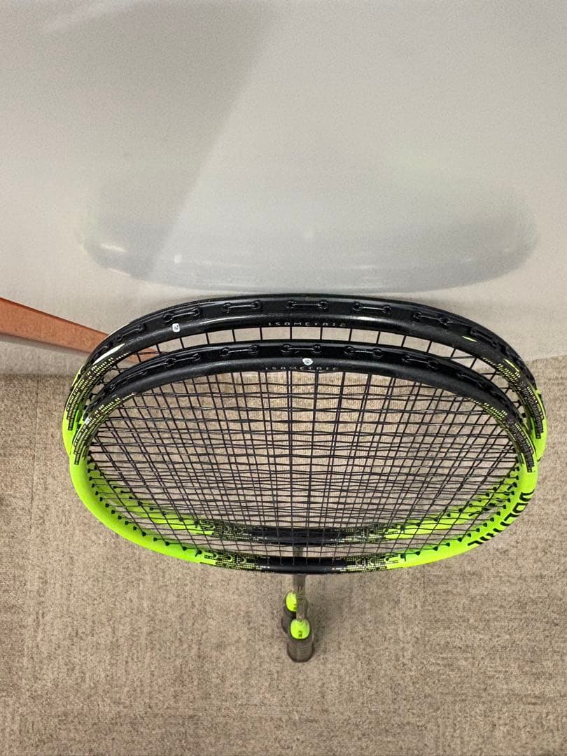 美品 YONEX VOLTRIC 30 バドミントンラケット 廃盤品 2本セット