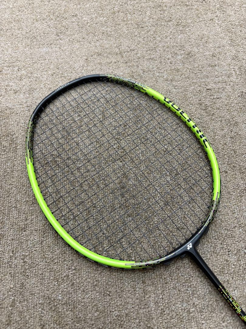 美品 YONEX VOLTRIC 30 バドミントンラケット 廃盤品 2本セット