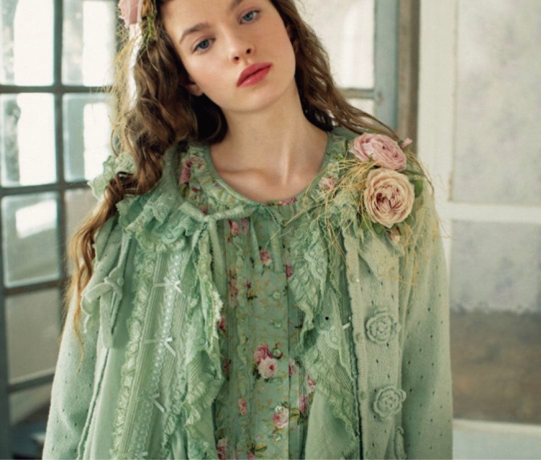 ピンクハウス❤️【未使用】藁付きばらコサージュ❤️