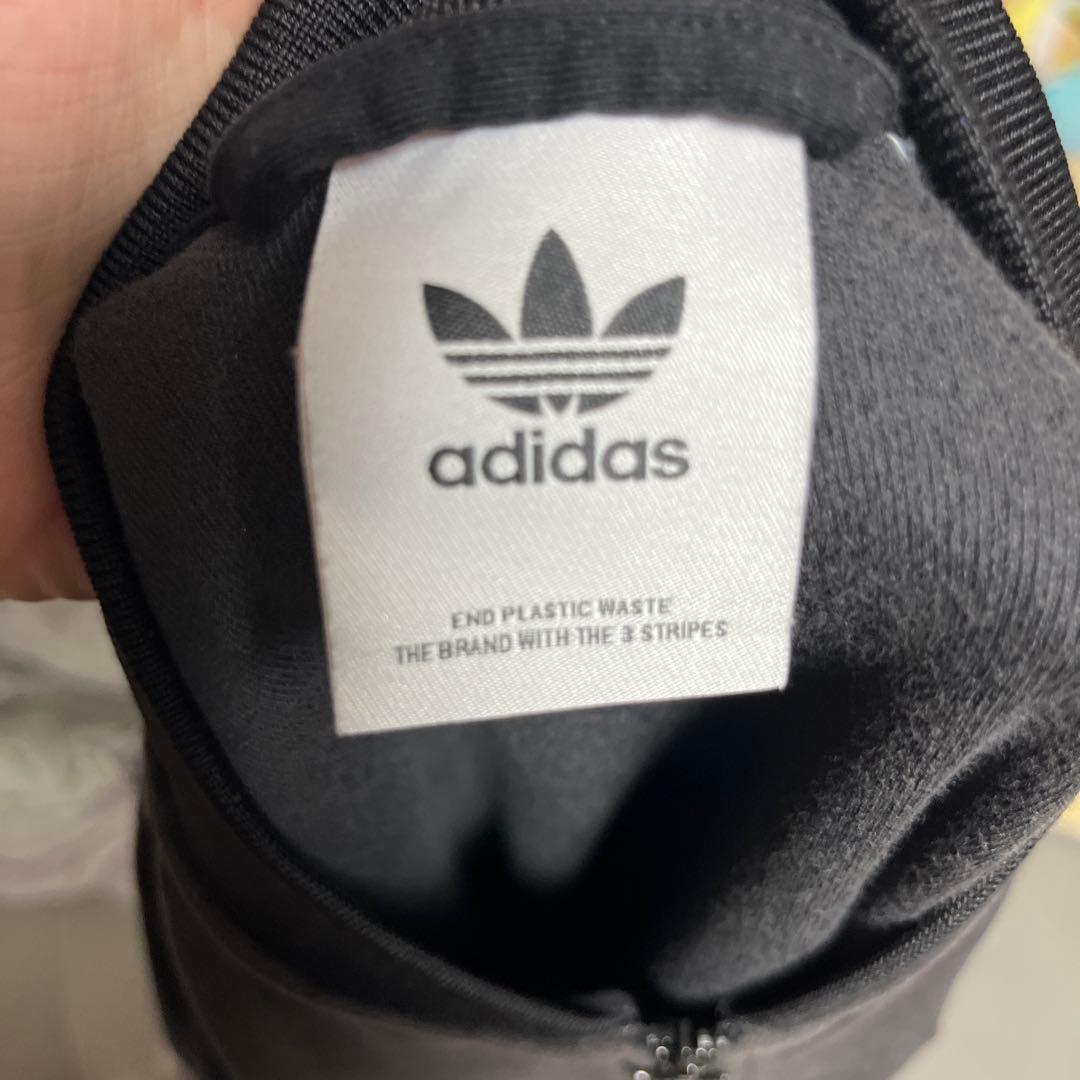 adidasベロア