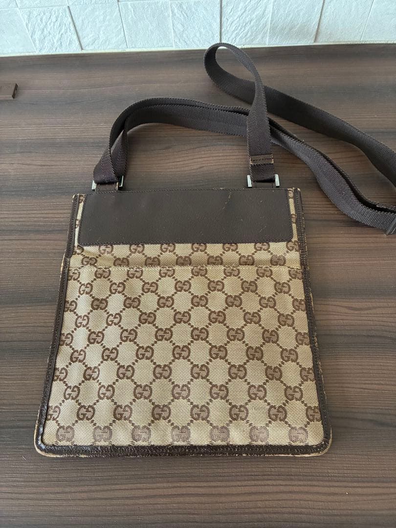 p Gucci GGパターン ショルダーバッグ