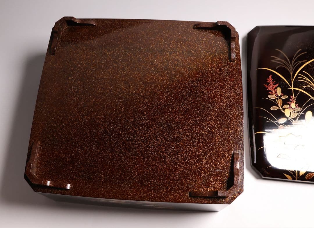 【MA696】加賀蒔絵 饅羹重 内梨地 月に雁 秋草 金蒔絵 木製 饅頭箱菓子重