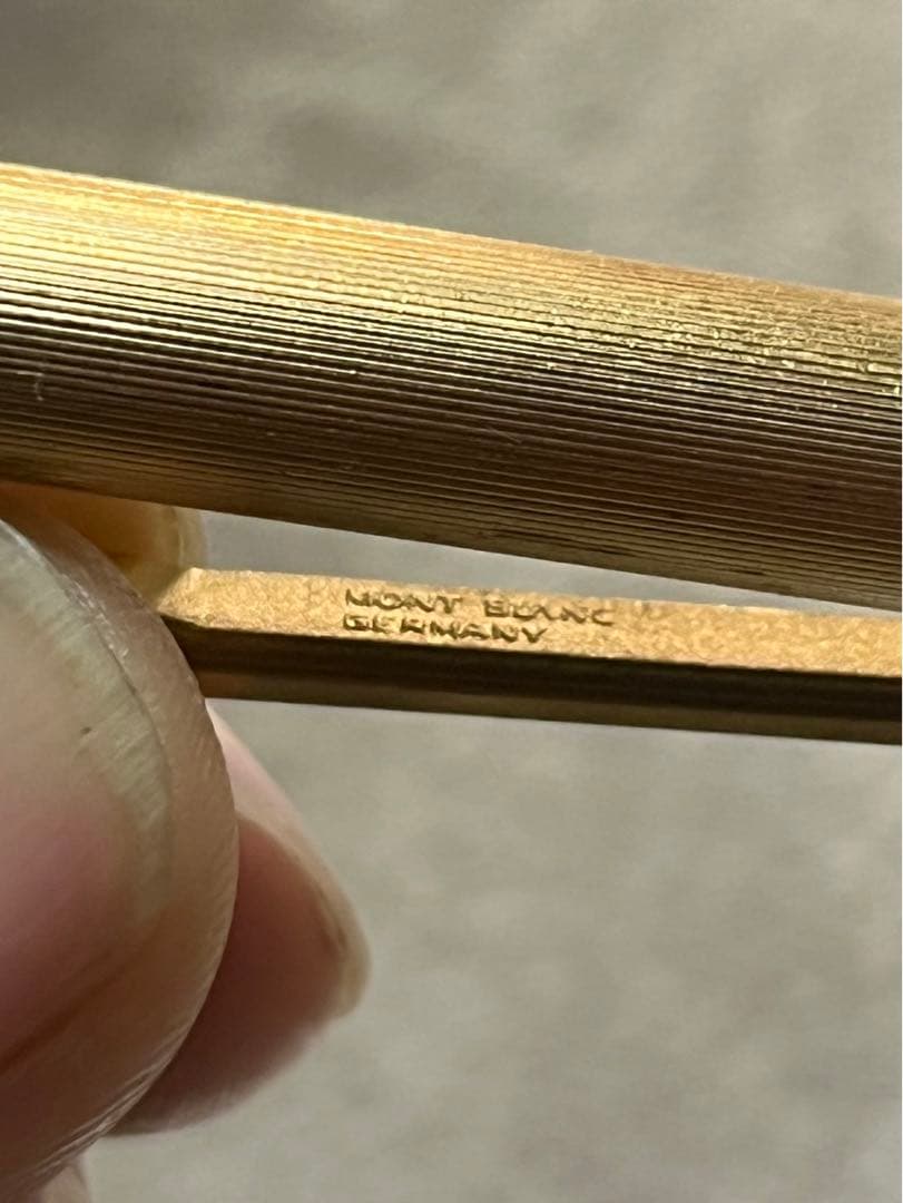 MONTBLANC 金色 スピンタイプ　ボールペン