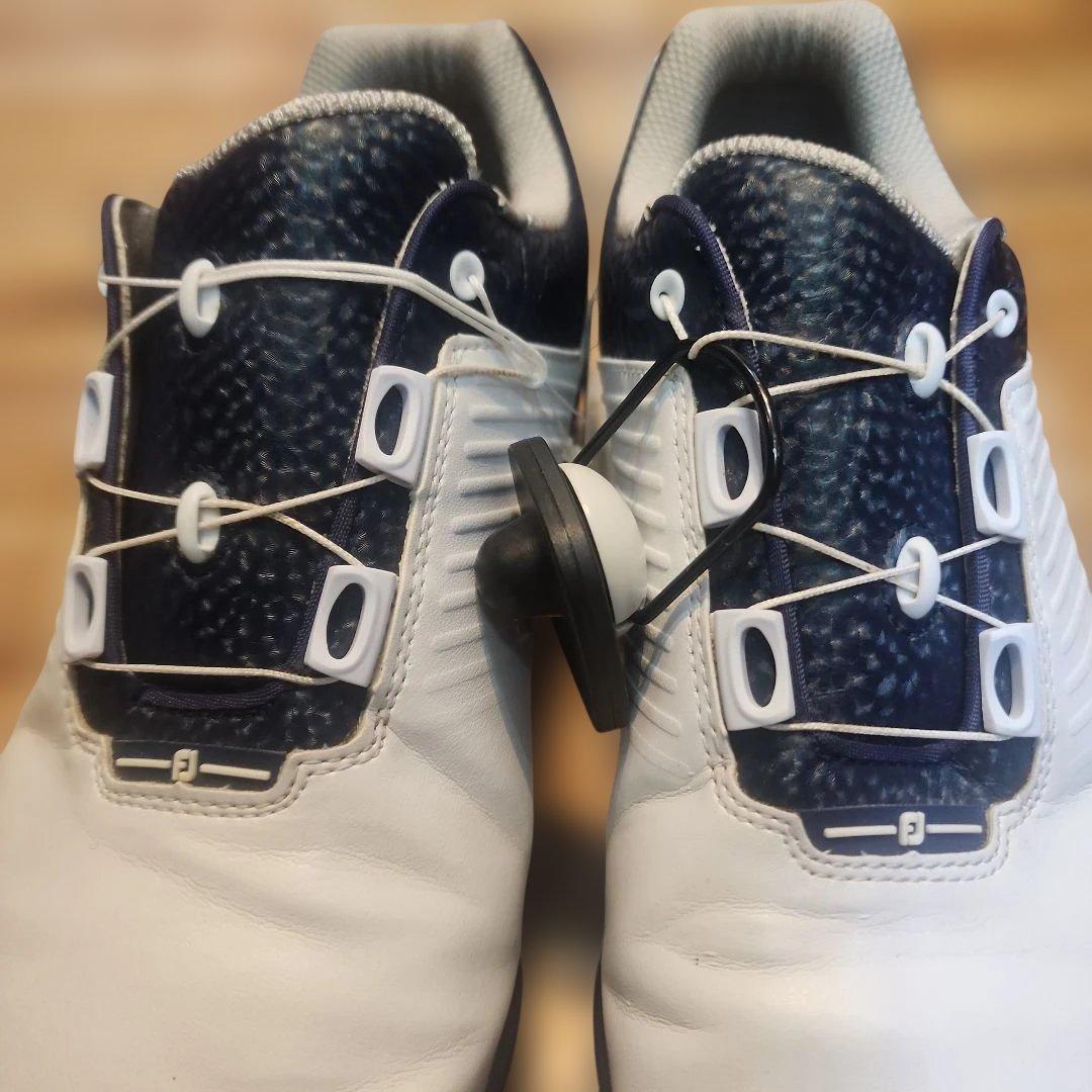 ホワイト ゴルフシューズ レースレス