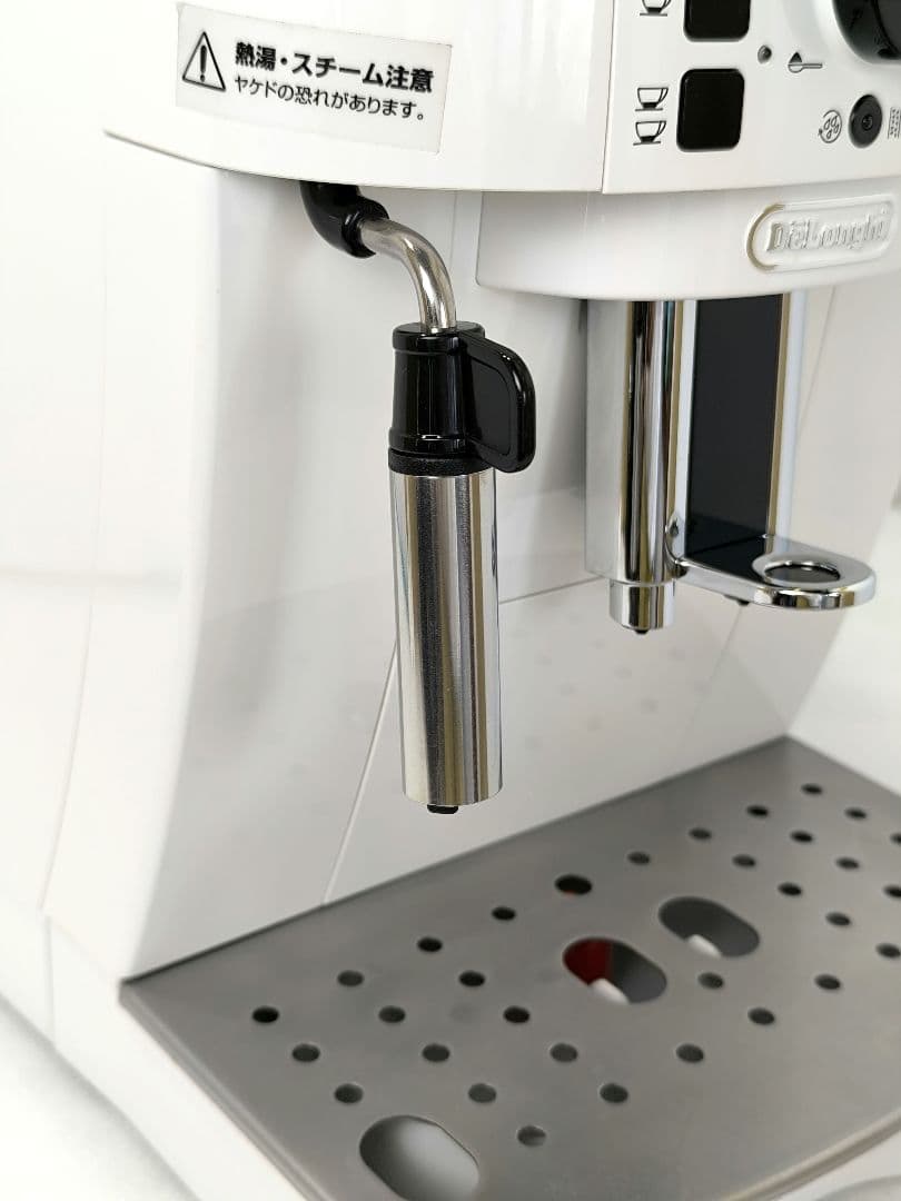 デロンギ　コンパクト全自動コーヒーマシンマグニフィカS ECAM22112W 2