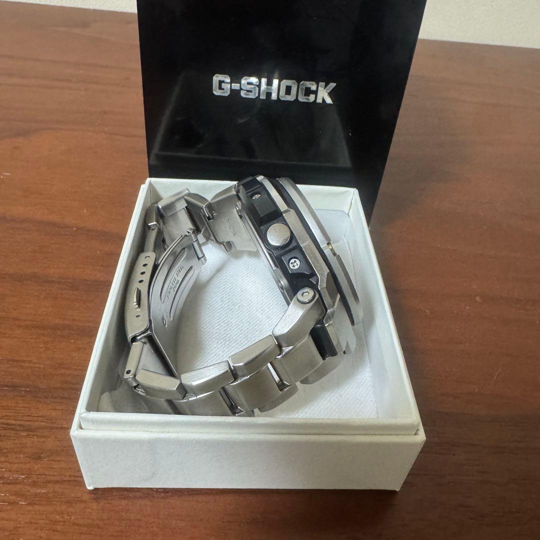 時計 G-SHOCK GST-W110D