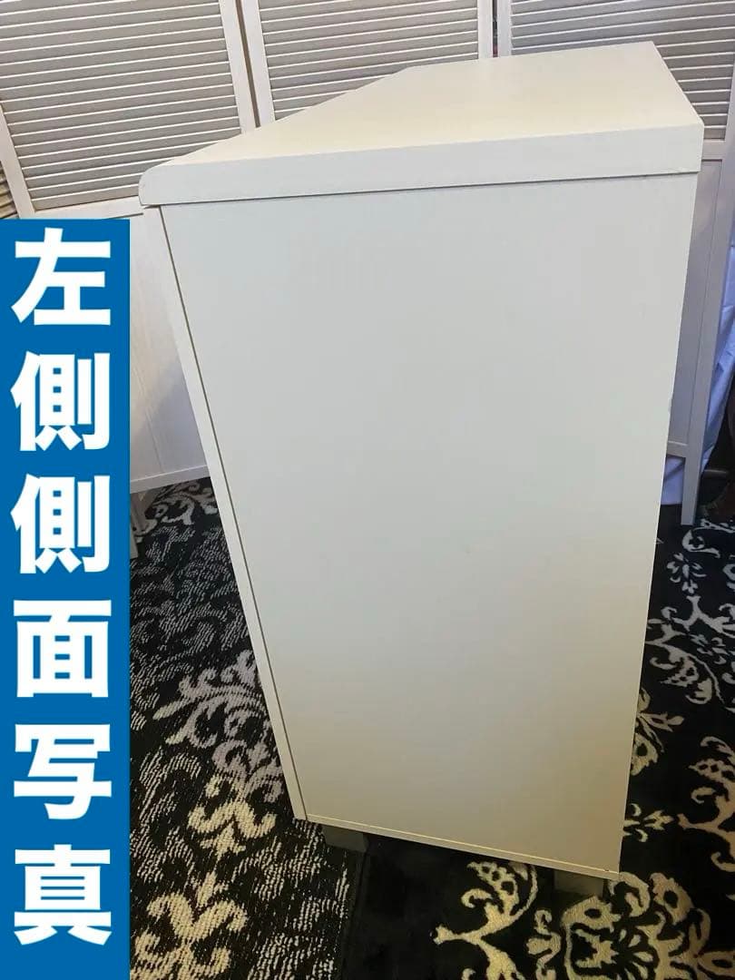 ロココ仕様♦️中央ガラス扉 ホワイト＆シルバー 高級 キャビネット♦️大容量♦️送料込