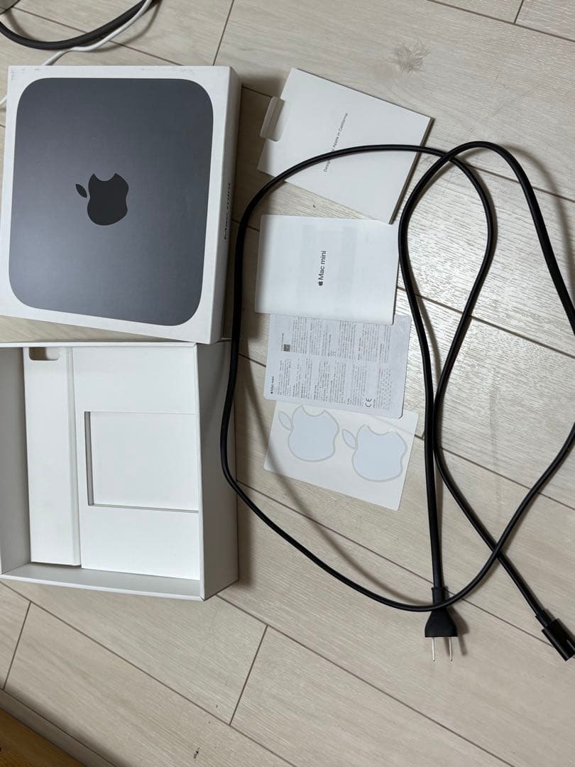 Mac mini 2018 Core i7 3.2GHz 6コア 16G 256