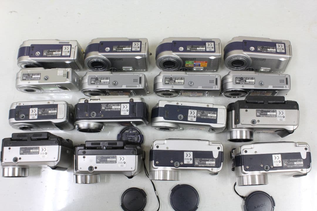 ソニー / SONY コンパクトデジタルカメラ 16台　Cyber-shot