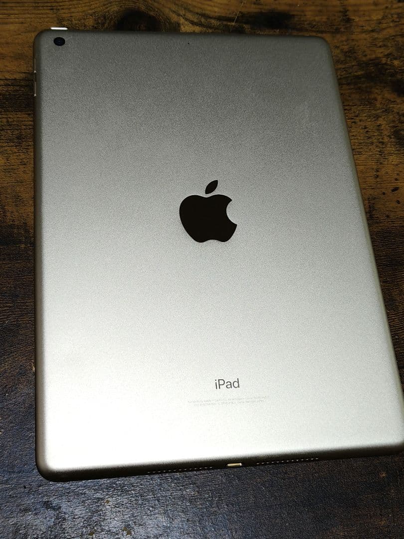 【美品】iPad 第5世代 32GB Wi-Fiモデル ゴールド