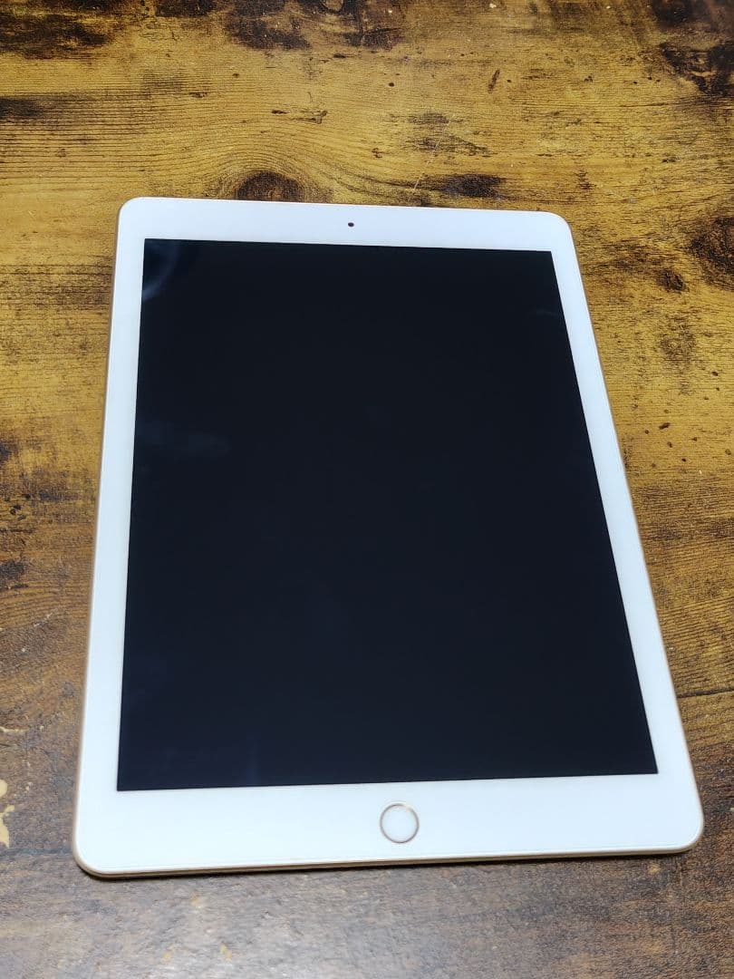 【美品】iPad 第5世代 32GB Wi-Fiモデル ゴールド