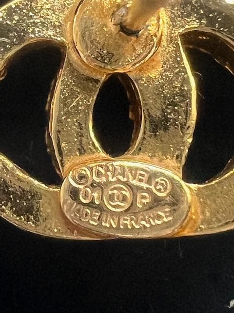 CHANEL CCロゴピアス 01P ゴールド 片方　石取れ有