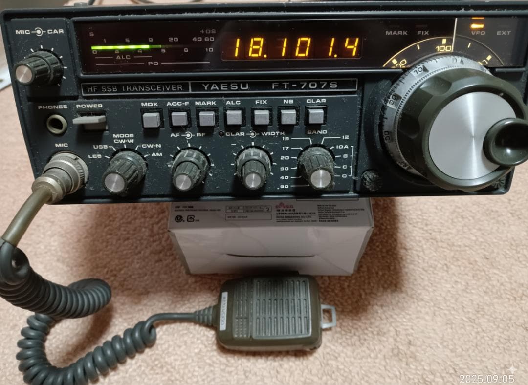 【ジャンク扱い】YAESU FT-707S HFトランシーバー