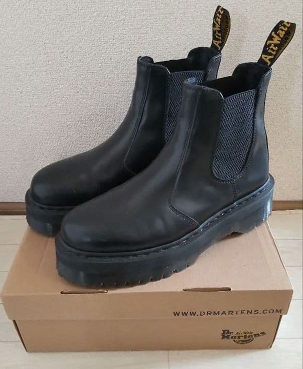 ベ*ン様 ドクターマーチン 厚底 チェルシー 黒 UK9 サイドゴアブーツ QU