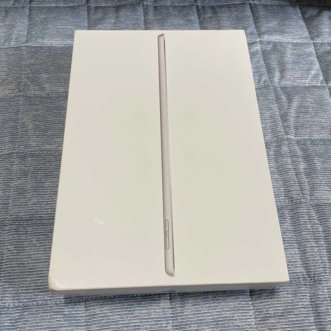 Apple iPad 10.2インチ シルバー 本体　64GB