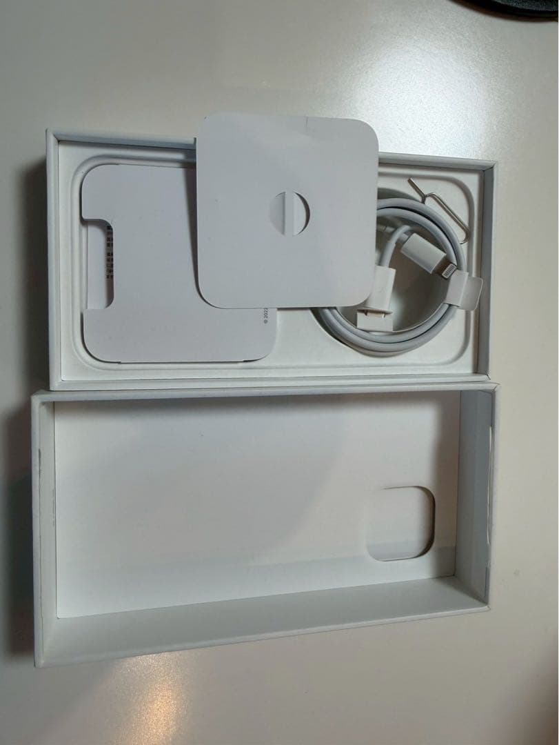 Apple iPhone 14 Pro シルバー 本体