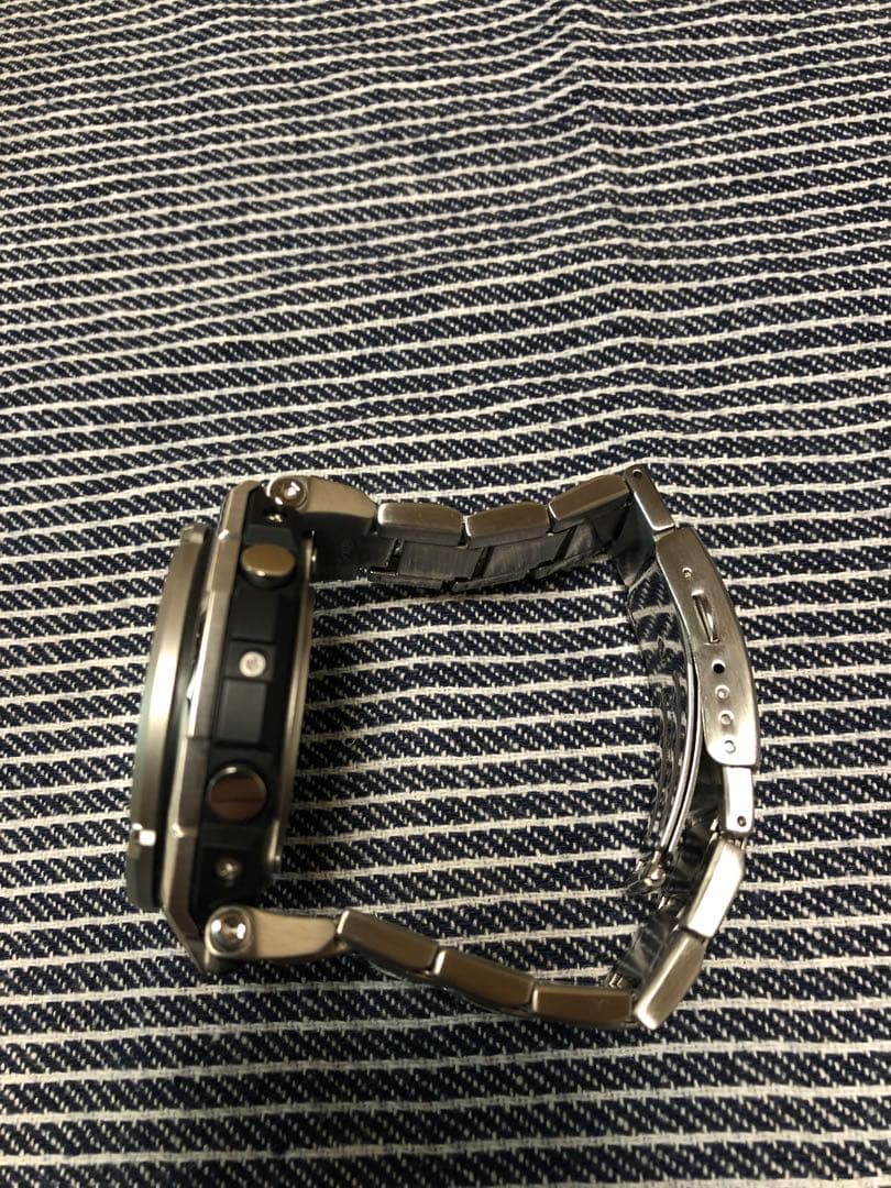 カシオ G-SHOCK ジーショック GST-W110D 電波ソーラー t