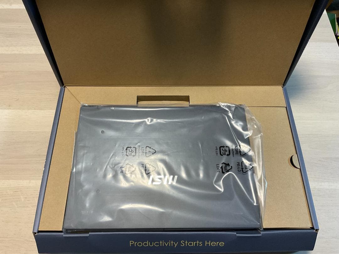 MSI　Prestige 13Evo A12M