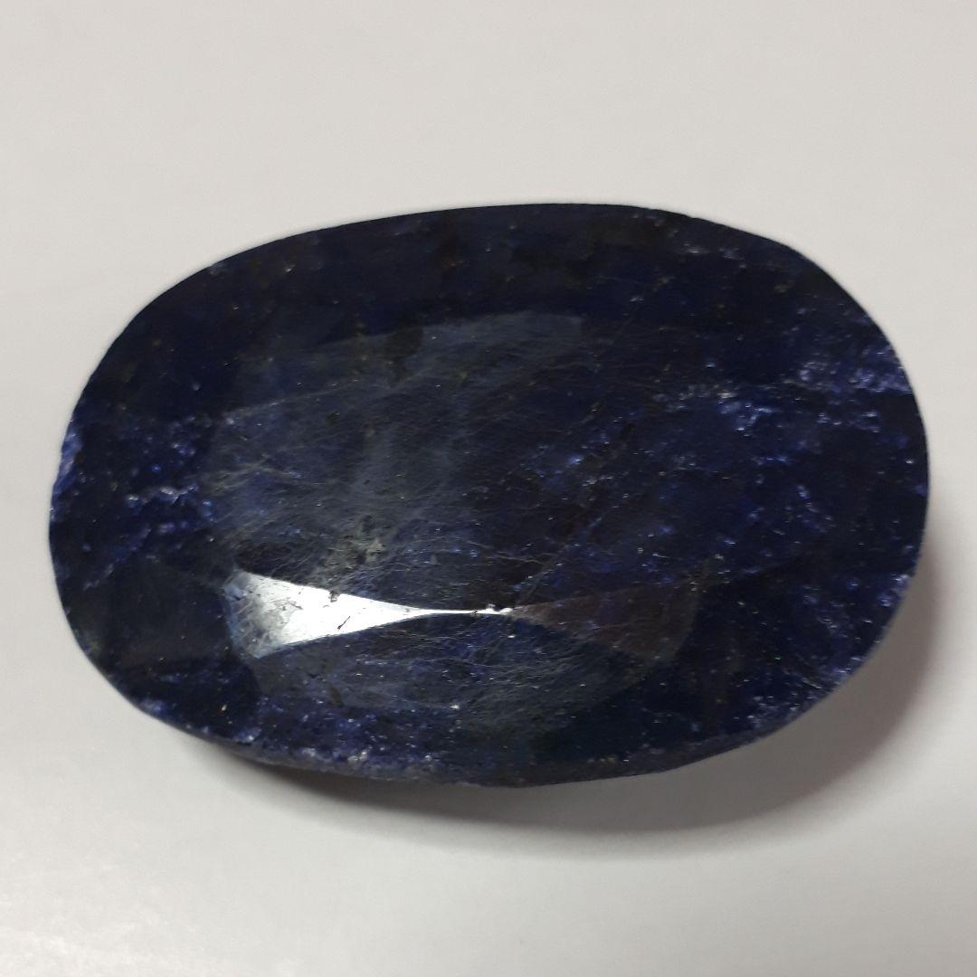 天然サファイア ルース ヒート処理して有ります 海外鑑定書付き