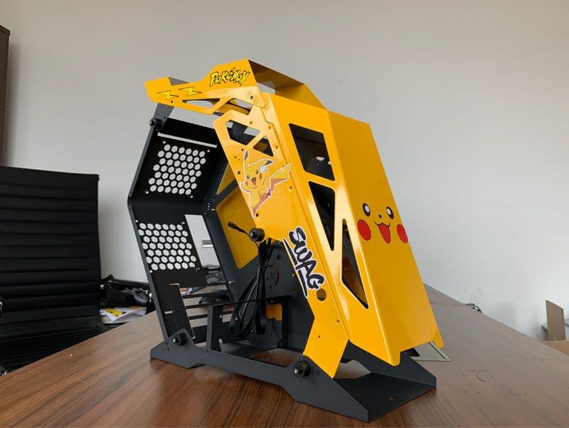 送料無料   ピカチュウのテーマコンピュータのメインボックス