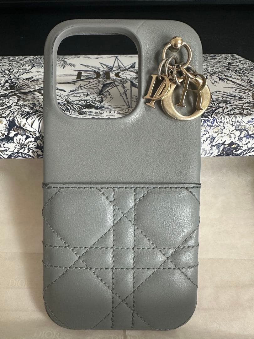 Dior グレー キルティング iPhoneケース