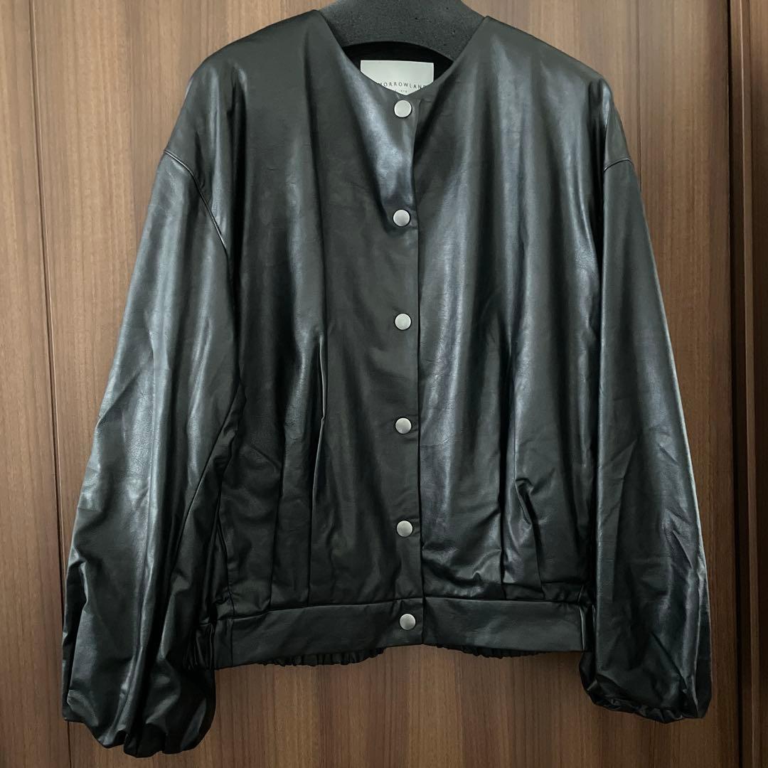 金子綾×TOMORROWLAND フェイクレザージャケット