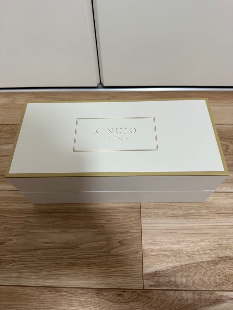 新品未開封！KINUJO KH302 絹女 ヘアドライヤー
