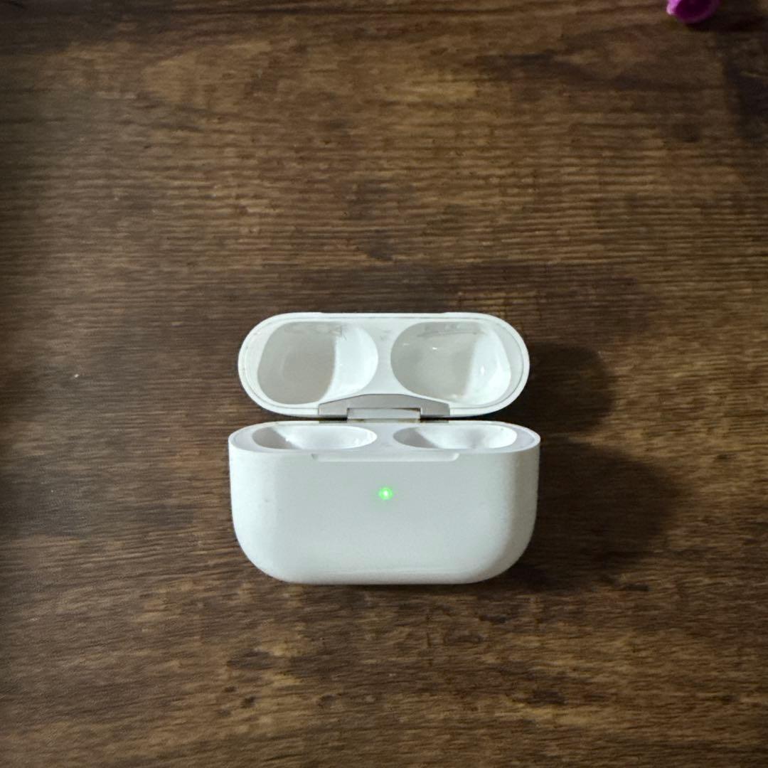 AirPodspro本体 充電ケース　ホワイト