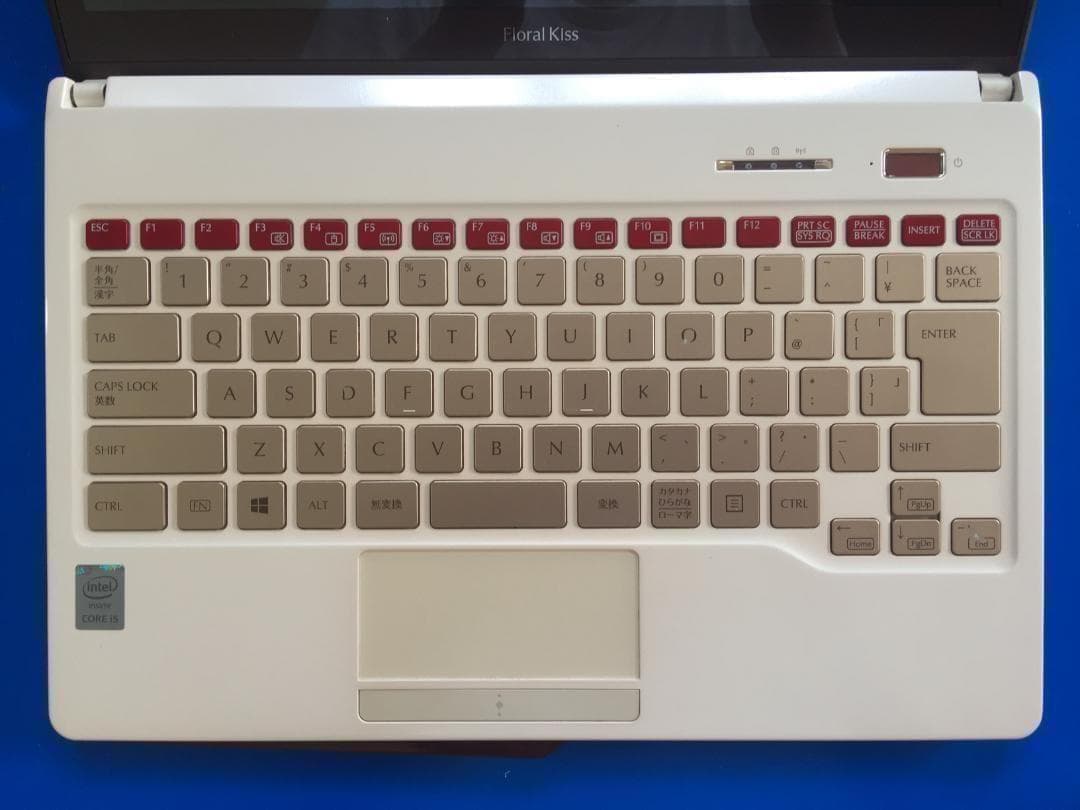 富士通 Floral Kiss CH75 13型HD液晶 おしゃれなノートPC