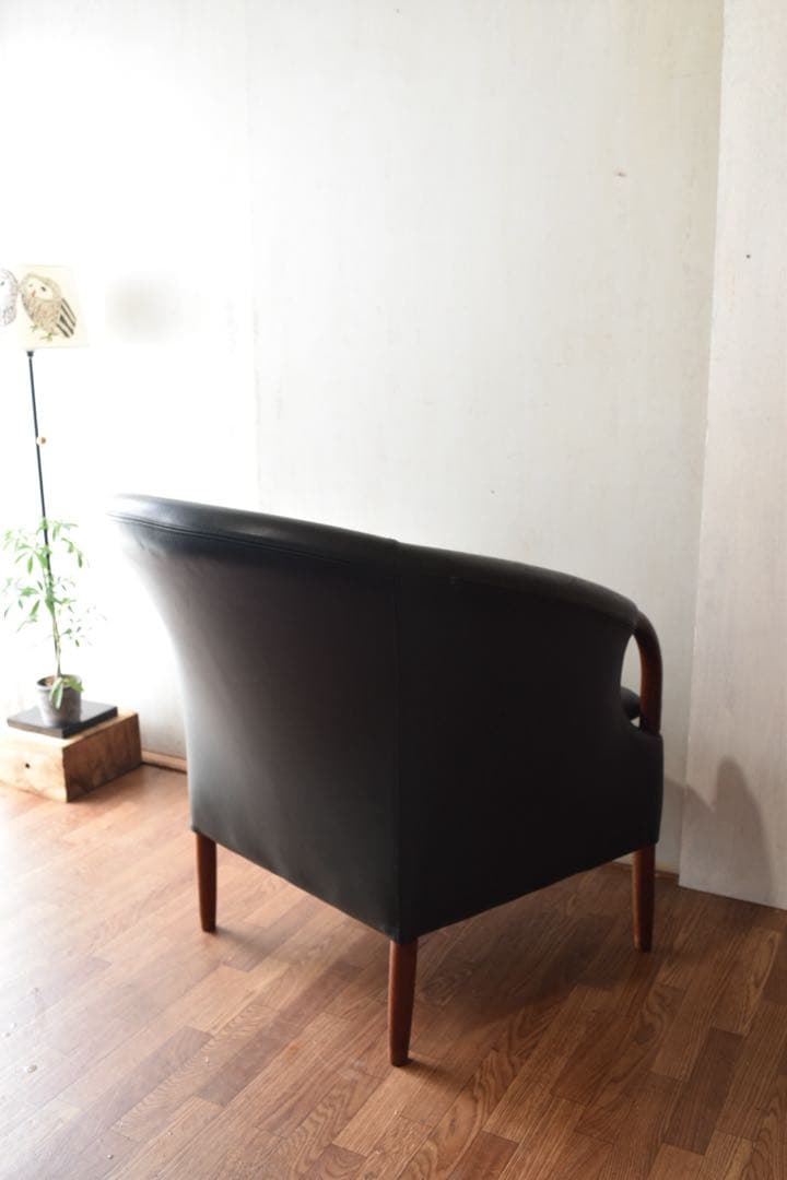 NIELAUS & JEKI MOBLER OPUS ①