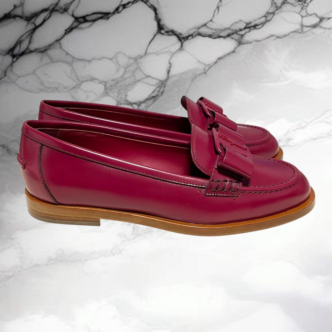 【サルバトーレフェラガモ】美品VIVA ヴァラリボン ローファー ワイン