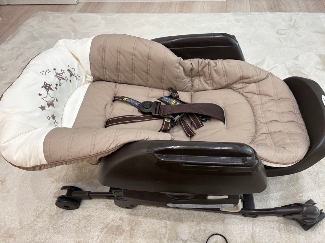 【美品】Combi ネムリラ トイザらス限定モデルベビーチェア オートスウィング