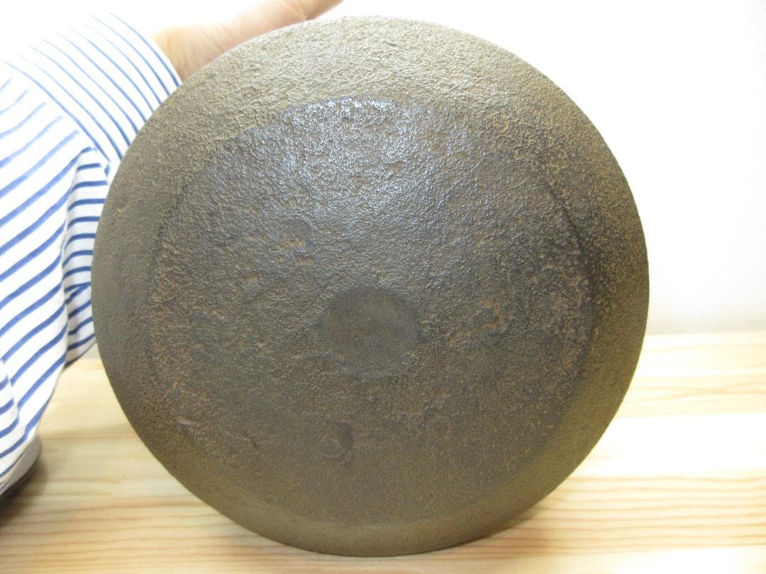 送料込【逢絢亭】茶道具 釜 風炉釜 筒釜 糸目模様 釜師 和田美之助 共箱入り