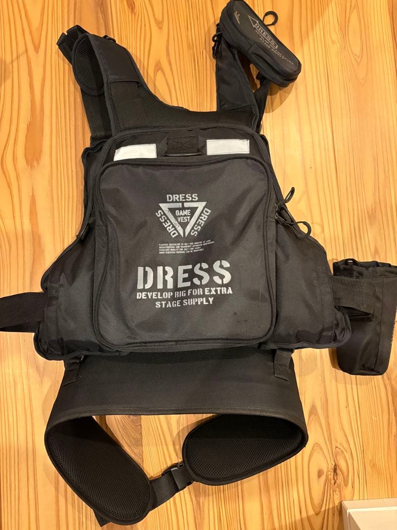 DRESS GAME ベスト ブラック フィッシング用ライフジャケット