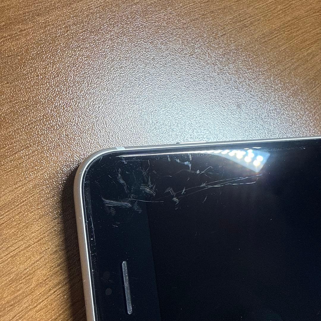 Apple iPhone SE第二世代 ホワイト 64GB