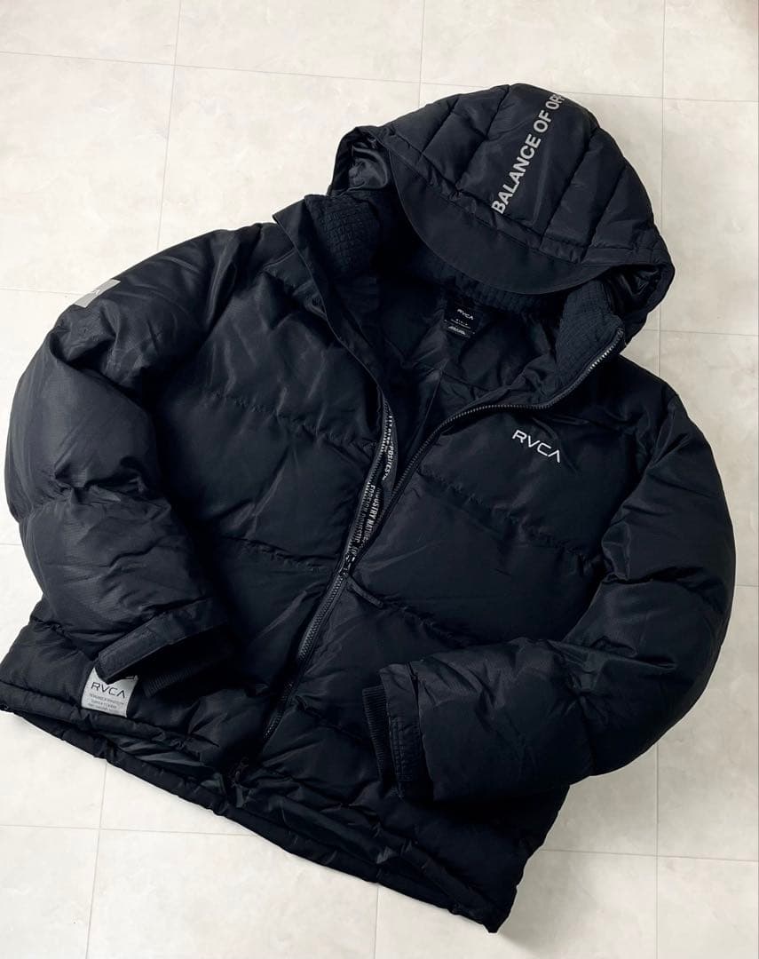 【希少コラボモデル2024美品✨】RVCA✕AZULパファージャケット ブラック