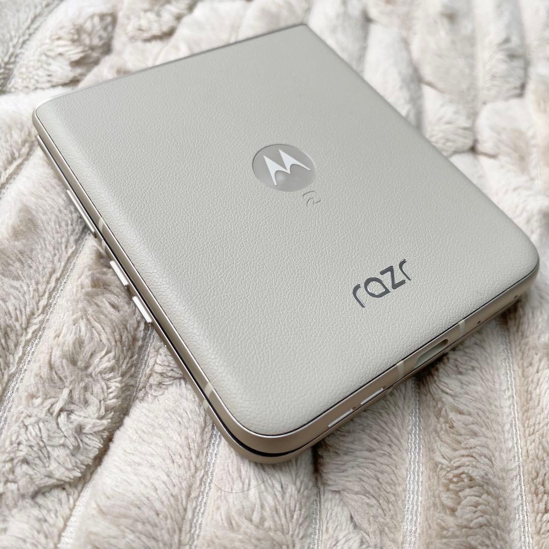 Motorola razr 50（モトローラ レイザー50）SIMフリー512G