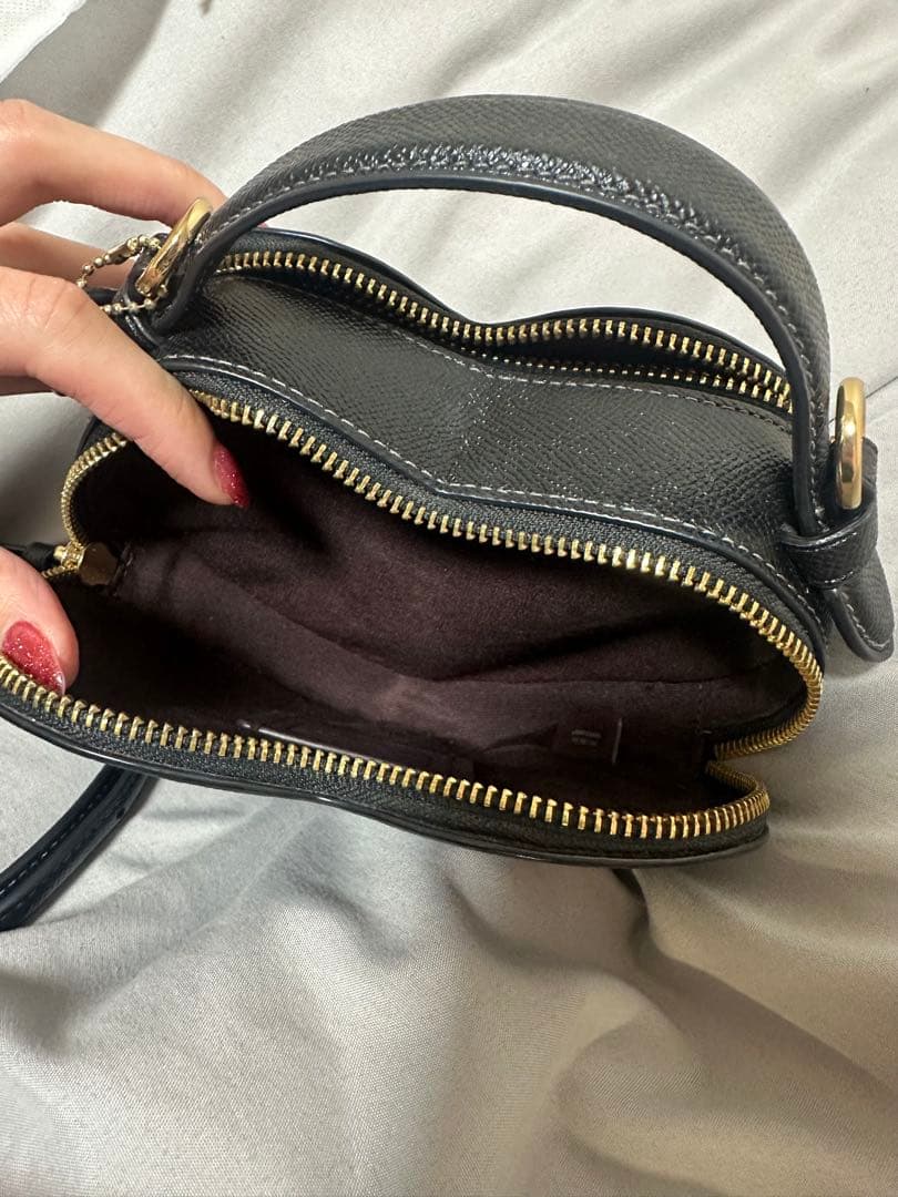 (最終値下げ) COACH ハート型ショルダーバッグ ブラック