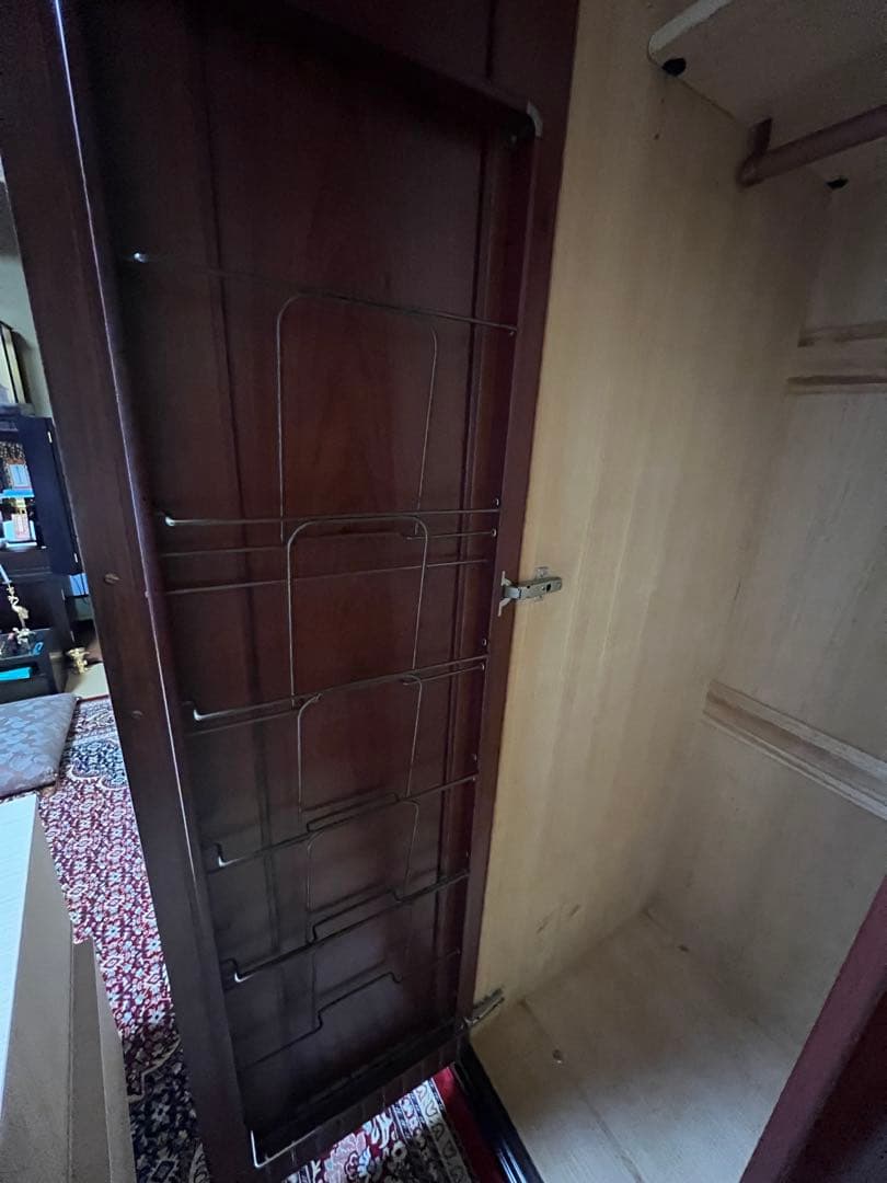 府中家具　最高級洋ダンス　3枚扉　桐　家具