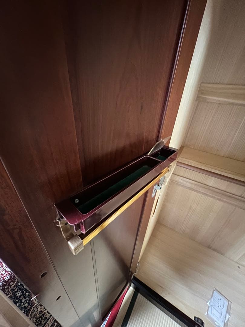 府中家具　最高級洋ダンス　3枚扉　桐　家具