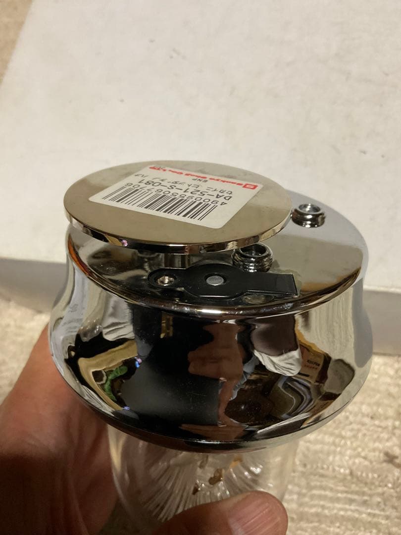 光を放つオルゴールディスプレイ。三協商事株式会社【曲／世界に一つだけの花】。