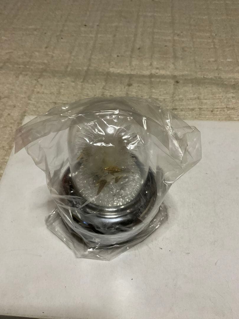 光を放つオルゴールディスプレイ。三協商事株式会社【曲／世界に一つだけの花】。