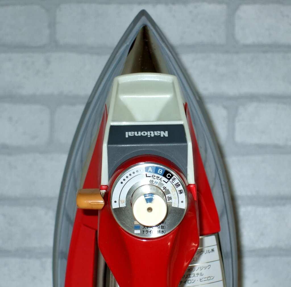 ナショナル 昭和レトロな赤いスチームアイロン NI-6000