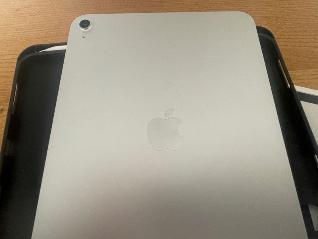 Apple iPad (第10世代) 64GB グレー　ケース ペン フィルム付