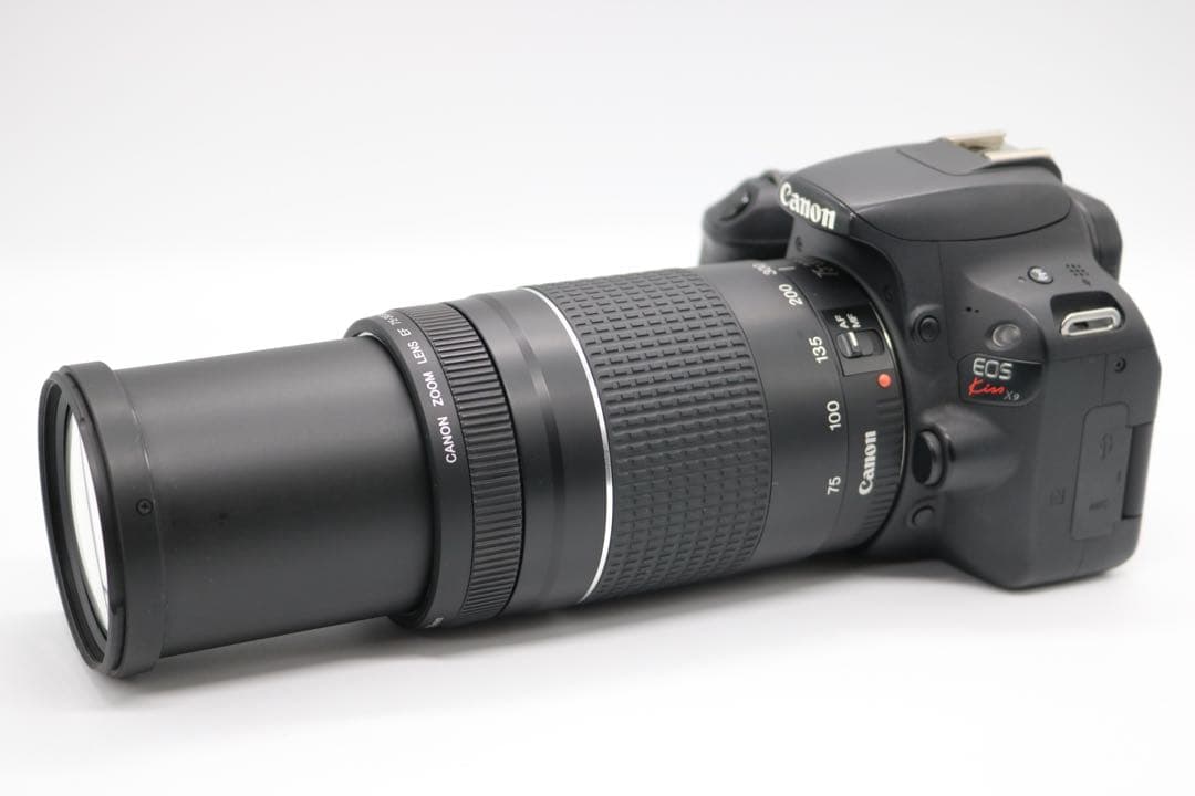 美品ですが少し訳アリ 【Canon EOS Kiss X9 ダブルレンズセット】