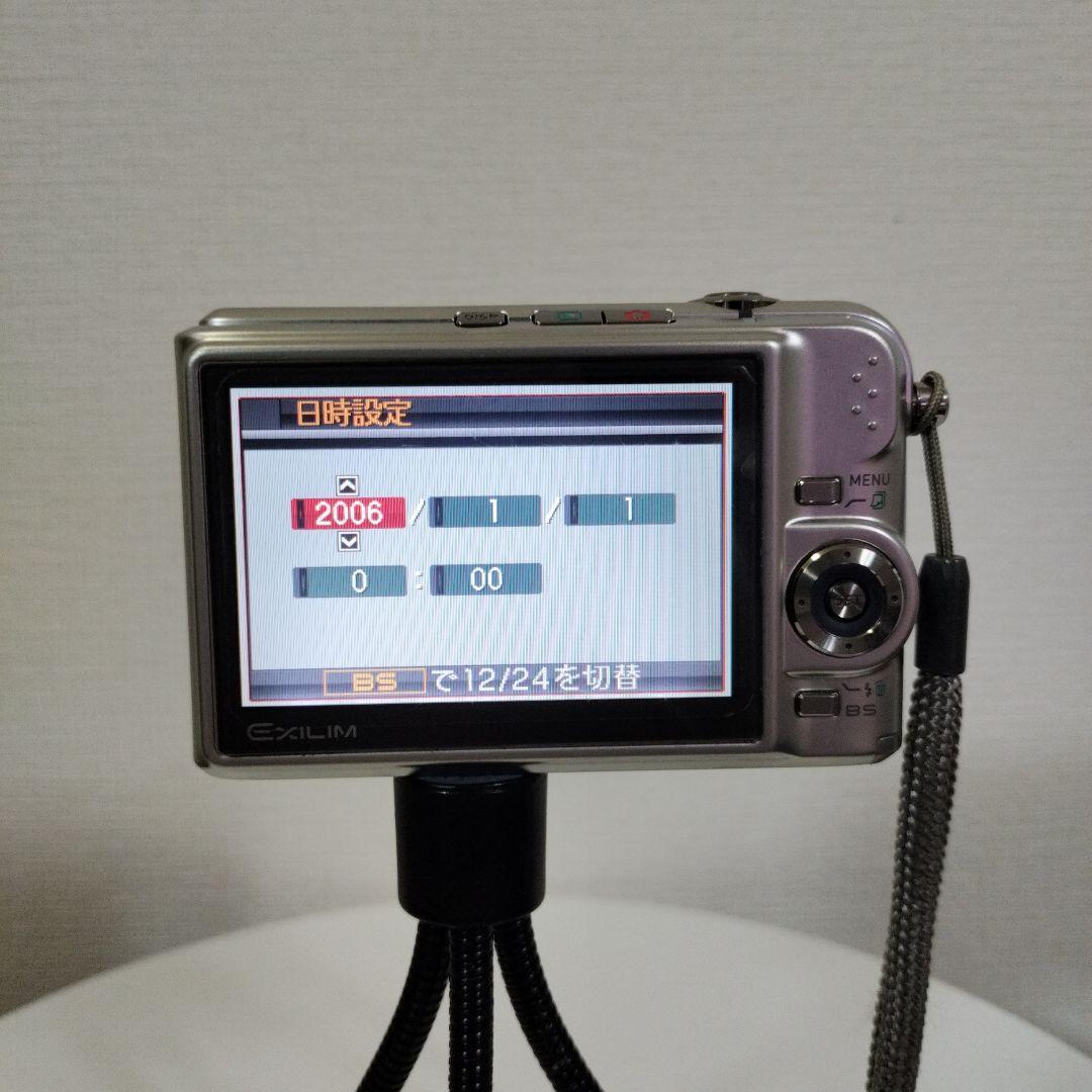 【中古品】CASIO EXILIM EX-Z1000 デジカメ（三脚付き）